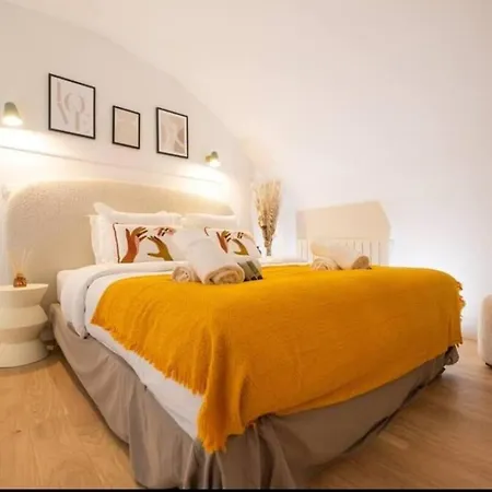 Apartment Perfect - Marais Ii